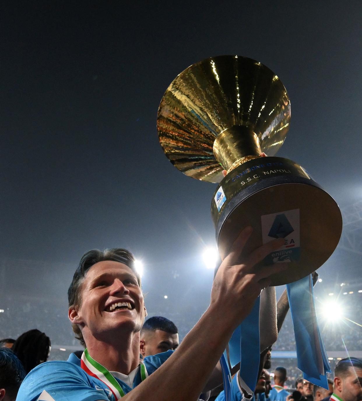 开云-关于赛前那不勒斯备战意大利杯，绝杀压哨细节曝光，底气十足，数据趋势出现新变化的信息-开云